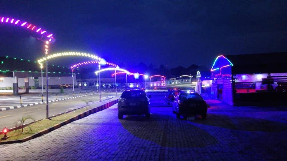 Murphy'S Mansion Resort Umuahia Buitenkant foto
